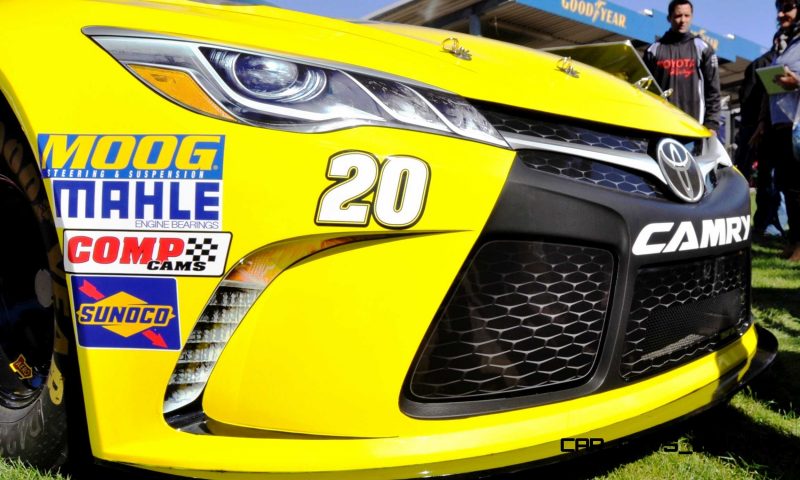 2015 Toyota Camry NASCAR Dollar General 34