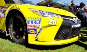 2015 Toyota Camry NASCAR Dollar General 35