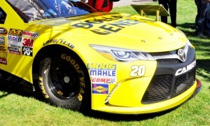 2015 Toyota Camry NASCAR Dollar General 39