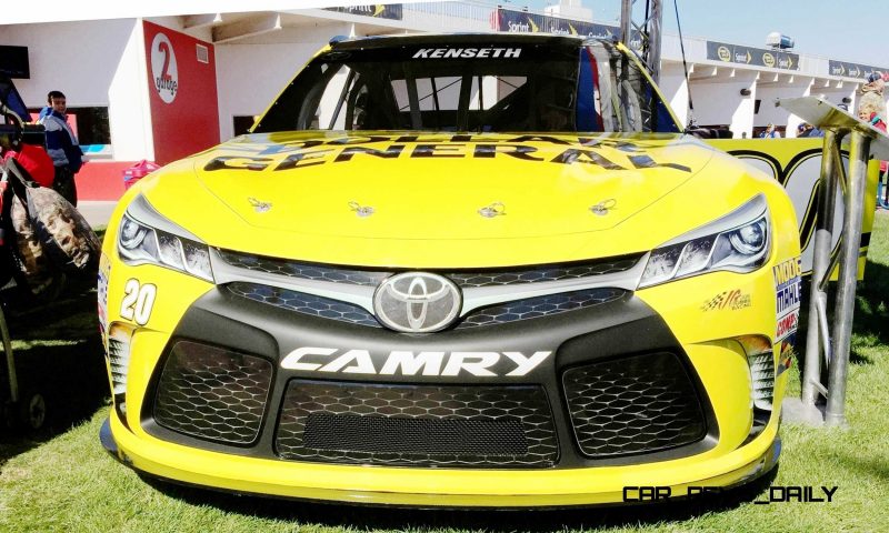 2015 Toyota Camry NASCAR Dollar General 4