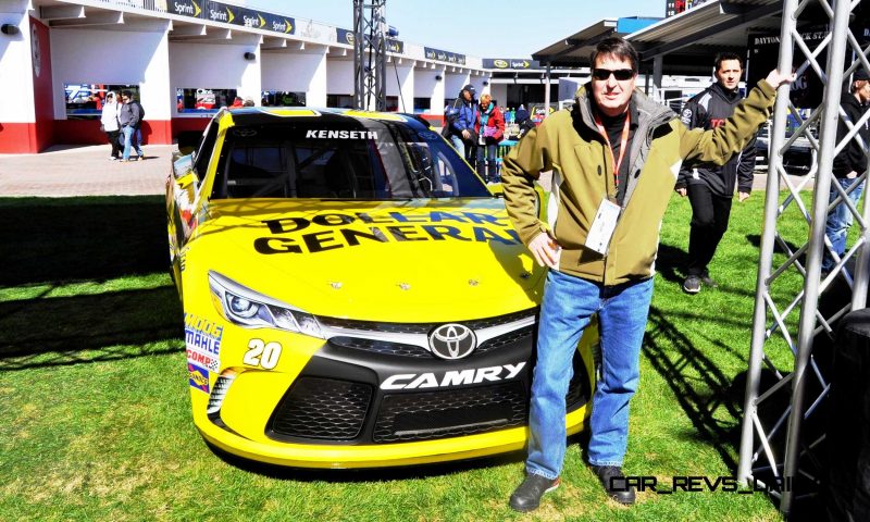 2015 Toyota Camry NASCAR Dollar General 43