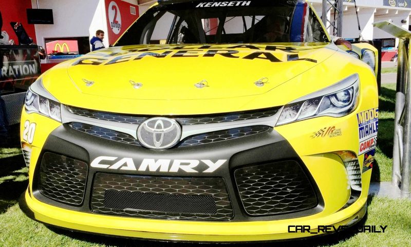 2015 Toyota Camry NASCAR Dollar General 5