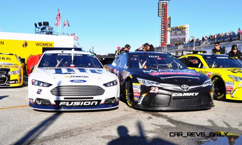 2015 Toyota Camry NASCAR Dollar General 66