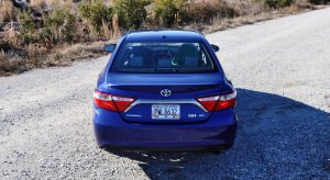 2015 Toyota Camry SE Hybrid Review 40