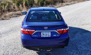 2015 Toyota Camry SE Hybrid Review 41