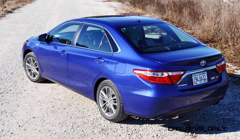 2015 Toyota Camry SE Hybrid Review 47