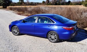 2015 Toyota Camry SE Hybrid Review 49
