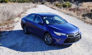 2015 Toyota Camry SE Hybrid Review 59