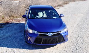2015 Toyota Camry SE Hybrid Review 65