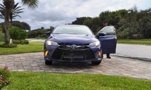 2015 Toyota Camry SE Hybrid Review 7