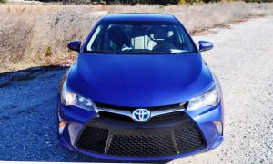 2015 Toyota Camry SE Hybrid Review 70