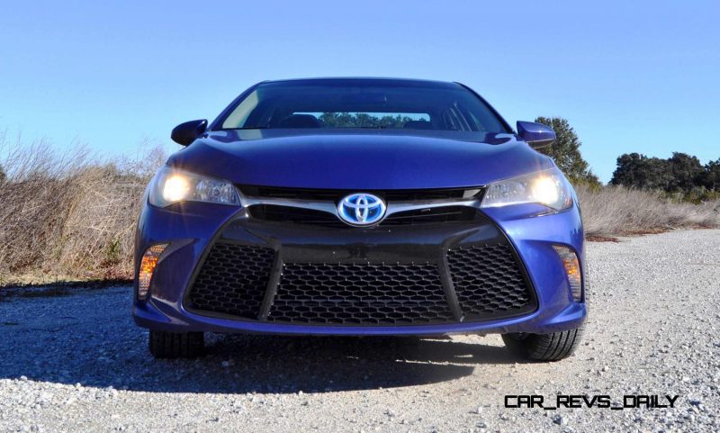 2015 Toyota Camry SE Hybrid Review 73