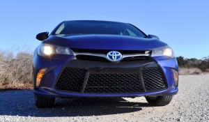 2015 Toyota Camry SE Hybrid Review 79