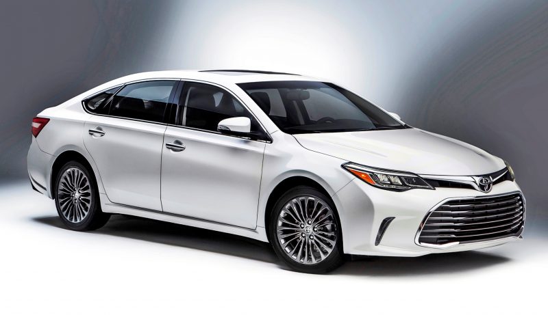 2015CAS_2016_Toyota_Avalon_001