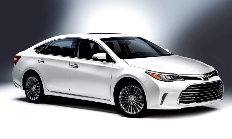 2015CAS_2016_Toyota_Avalon_001