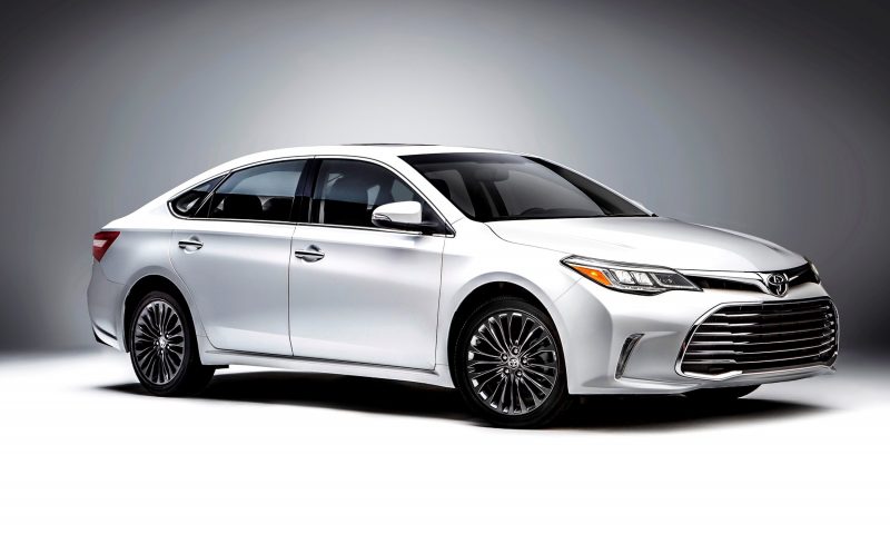 2015CAS_2016_Toyota_Avalon_007