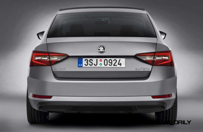 2016 Skoda Superb 7 copy