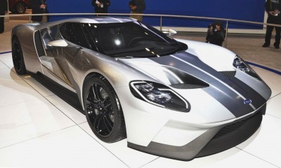 2017 Ford GT in Liquid Silver 1