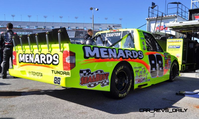 NASCAR Truck Series 2015 Toyota Tundra 24