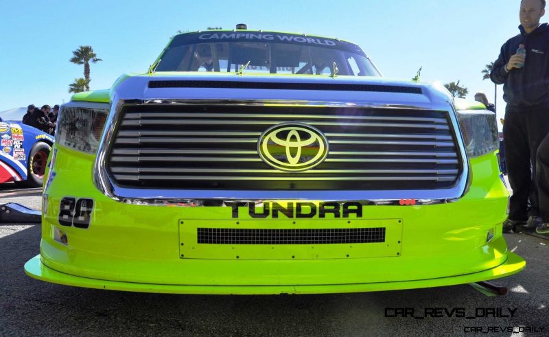 NASCAR Truck Series 2015 Toyota Tundra 28