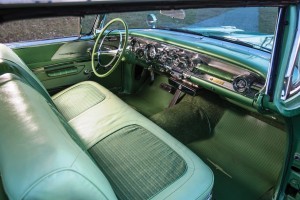 1958 Pontiac Bonneville Sport Coupe 14