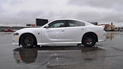 2015 Dodge Charger SRT HELLCAT Review 24