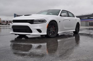 2015 Dodge Charger SRT HELLCAT Review 31