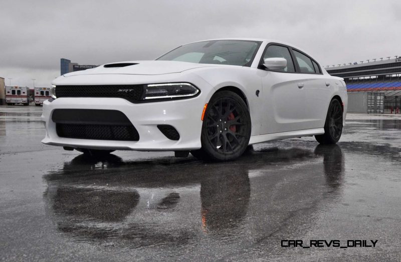 2015 Dodge Charger SRT HELLCAT Review 31