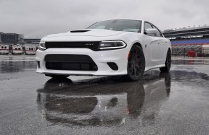 2015 Dodge Charger SRT HELLCAT Review 33