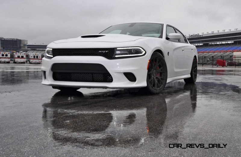 2015 Dodge Charger SRT HELLCAT Review 33