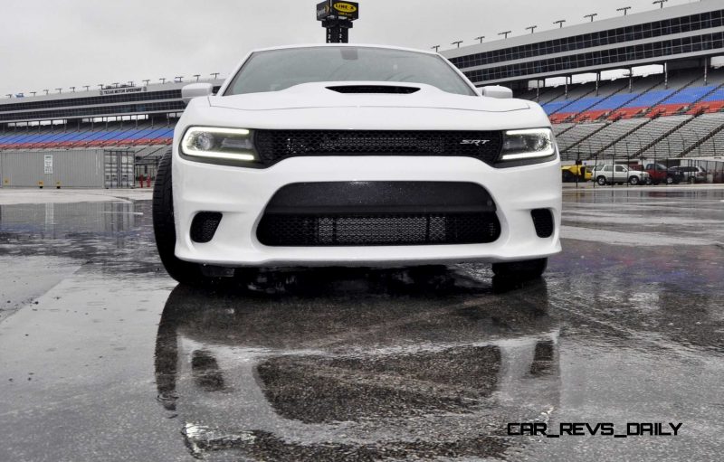 2015 Dodge Charger SRT HELLCAT Review 37