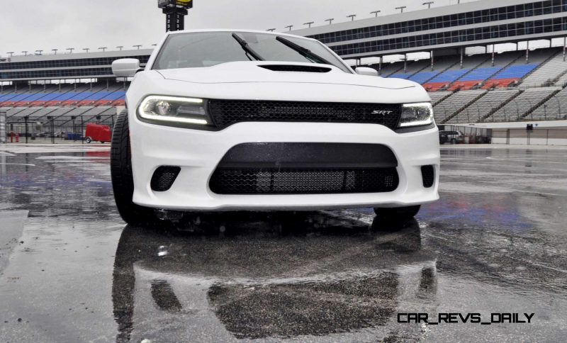 2015 Dodge Charger SRT HELLCAT Review 38