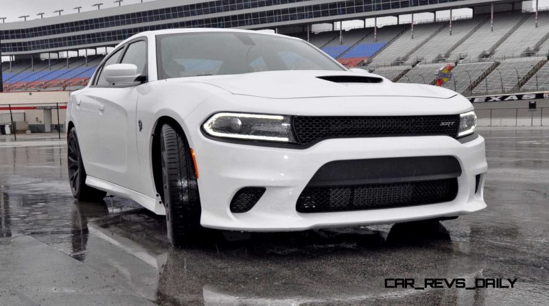 2015 Dodge Charger SRT HELLCAT Review 40