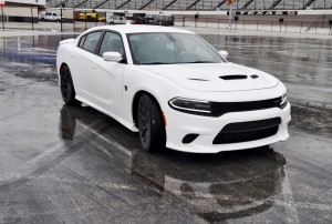 2015 Dodge Charger SRT HELLCAT Review 42