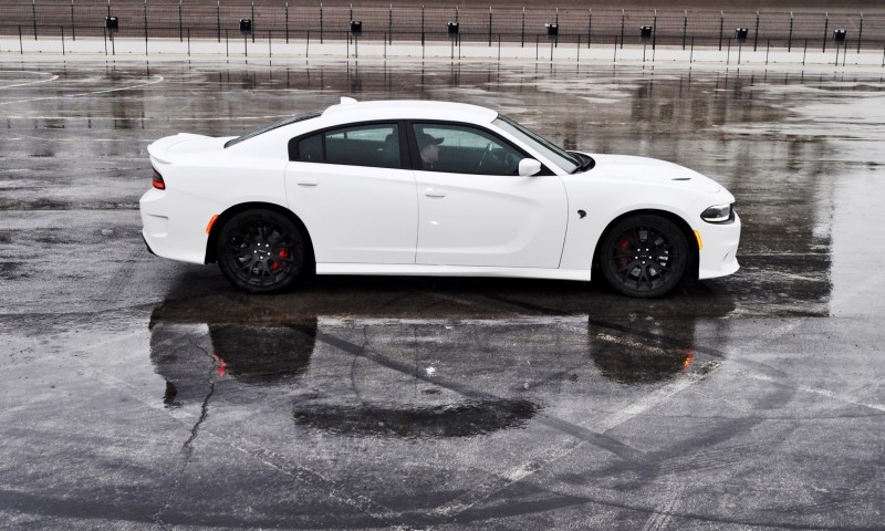 2015 Dodge Charger SRT HELLCAT Review 51