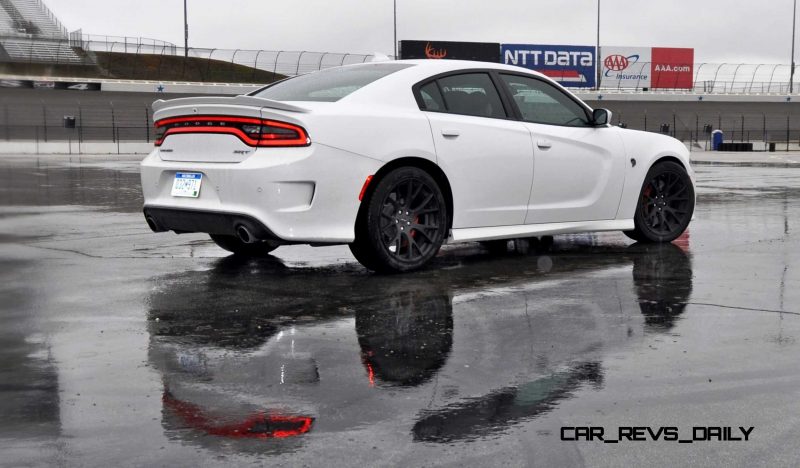 2015 Dodge Charger SRT HELLCAT Review 59