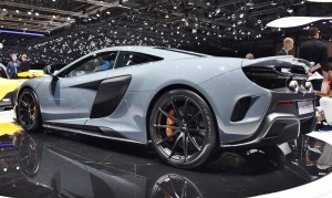 2015 McLaren 675LT 42