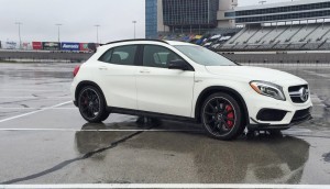 2015 Mercedes-Benz GLA45 AMG 31