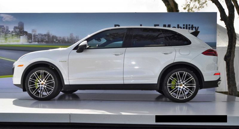 2015 Porsche Cayenne S E-Hybrid 32