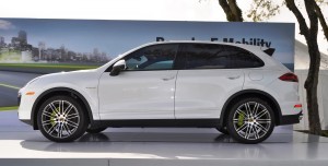 2015 Porsche Cayenne S E-Hybrid 33