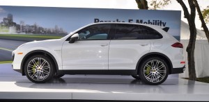 2015 Porsche Cayenne S E-Hybrid 34