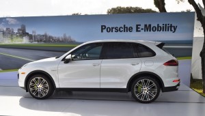 2015 Porsche Cayenne S E-Hybrid 39