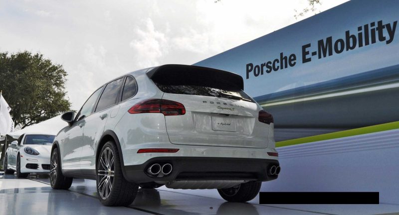 2015 Porsche Cayenne S E-Hybrid 49