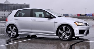 2015 Volkswagen Golf R Review 15