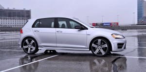 2015 Volkswagen Golf R Review 16