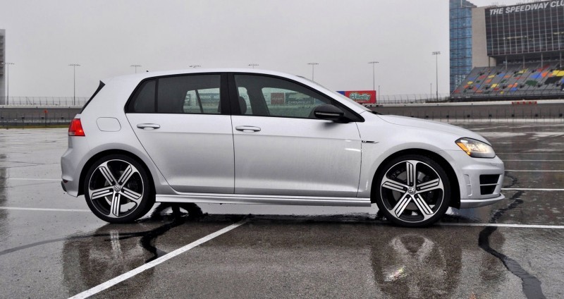 2015 Volkswagen Golf R Review 17