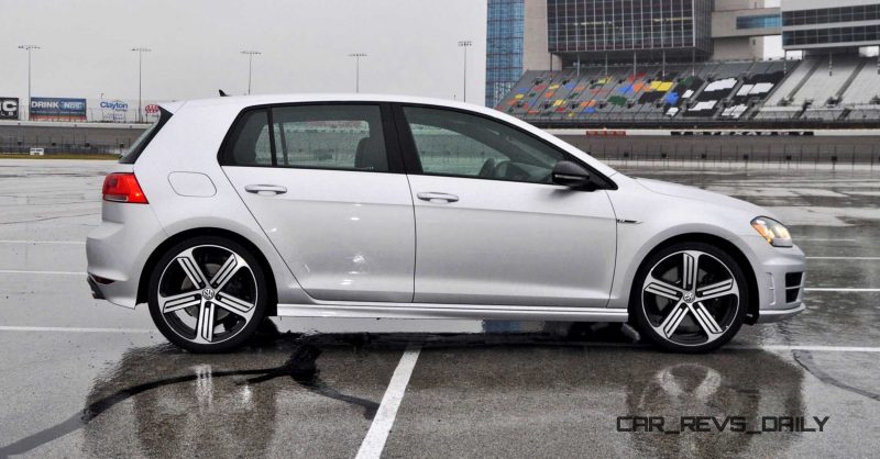 2015 Volkswagen Golf R Review 19