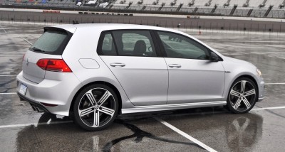2015 Volkswagen Golf R Review 20