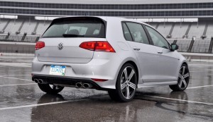 2015 Volkswagen Golf R Review 23