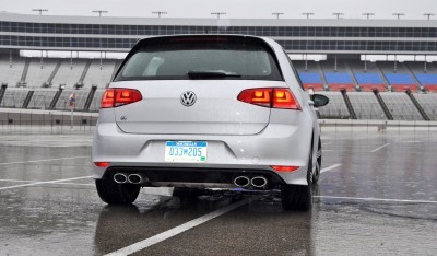 2015 Volkswagen Golf R Review 25